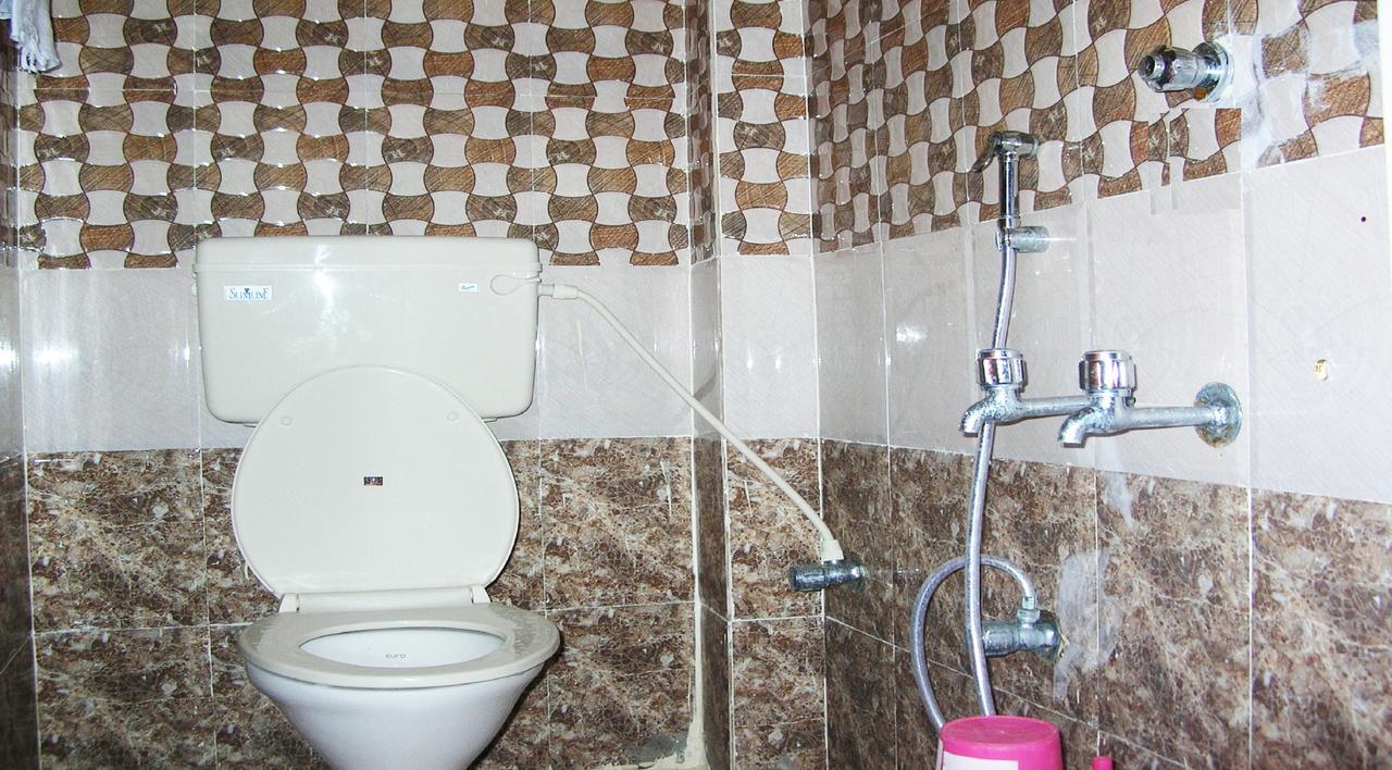 Hotel Sbs Residency Tirupati Renigunta Zimmer foto