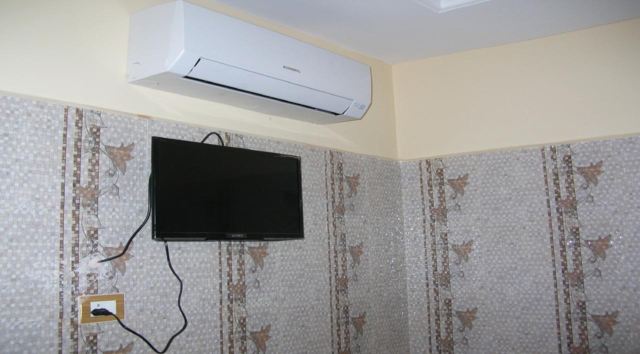 Hotel Sbs Residency Tirupati Renigunta Zimmer foto