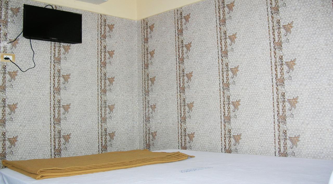 Hotel Sbs Residency Tirupati Renigunta Zimmer foto