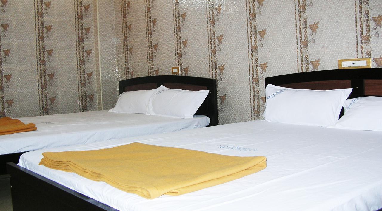 Hotel Sbs Residency Tirupati Renigunta Zimmer foto